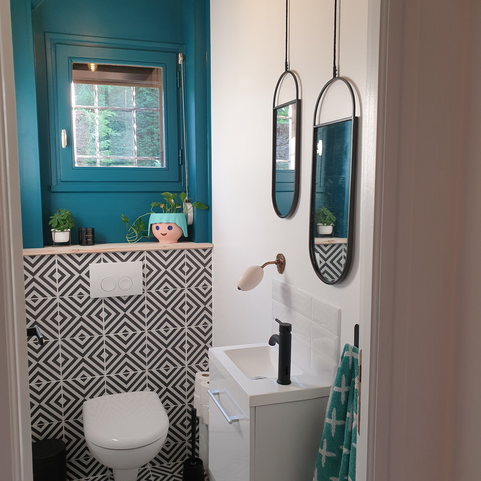 WC hauts en couleurs — book Atelier M